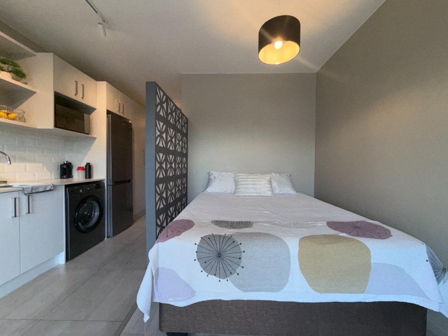 1 Bedroom Property for Sale in Table View Western Cape